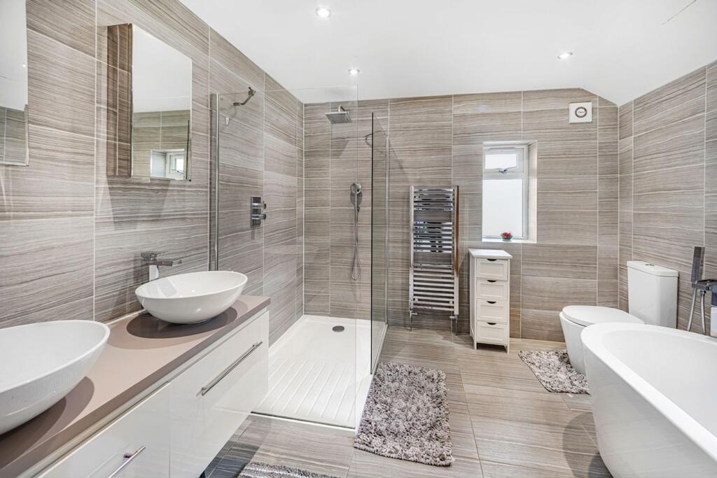 House in Stockport - View 3