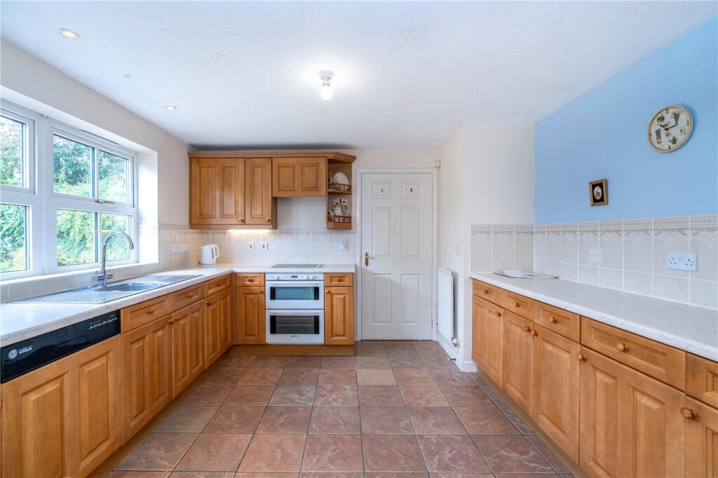 Amethyst Close, Sleaford, Lincolnshire, NG34 - View 4