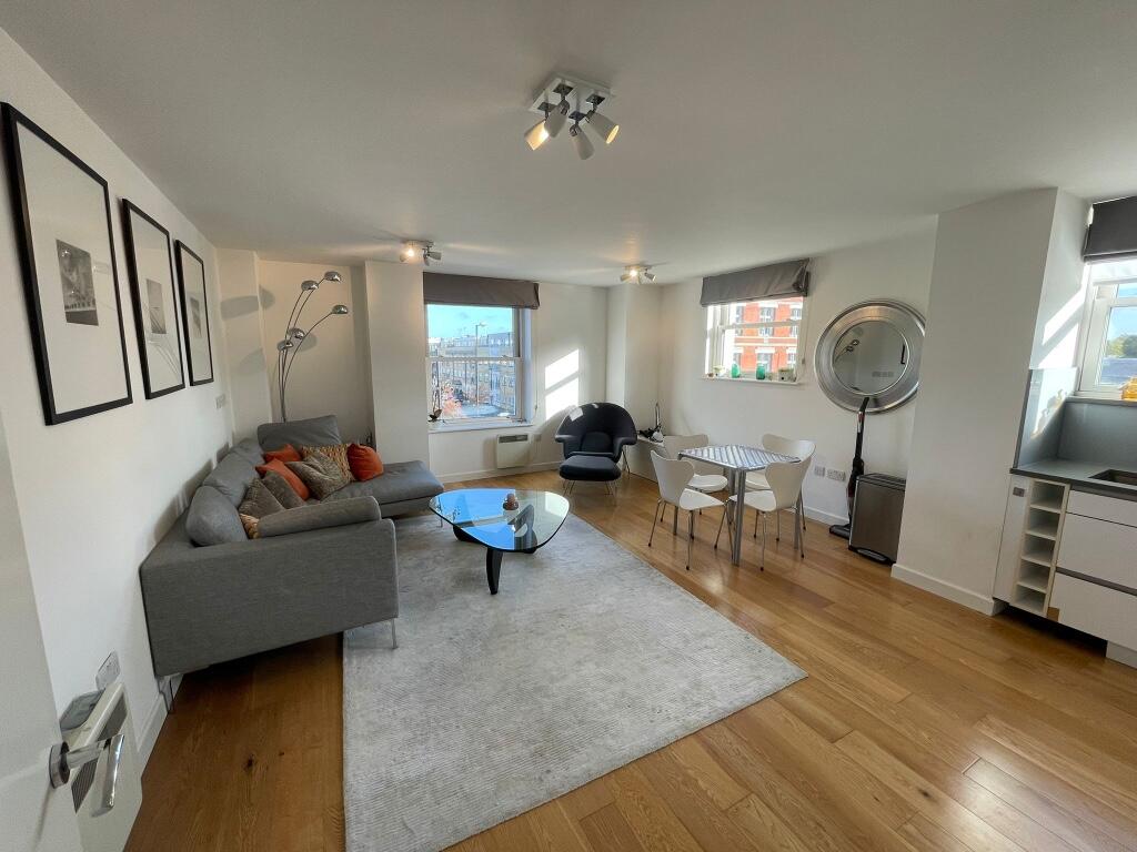 Main image of property: Caroline Street, London, E1