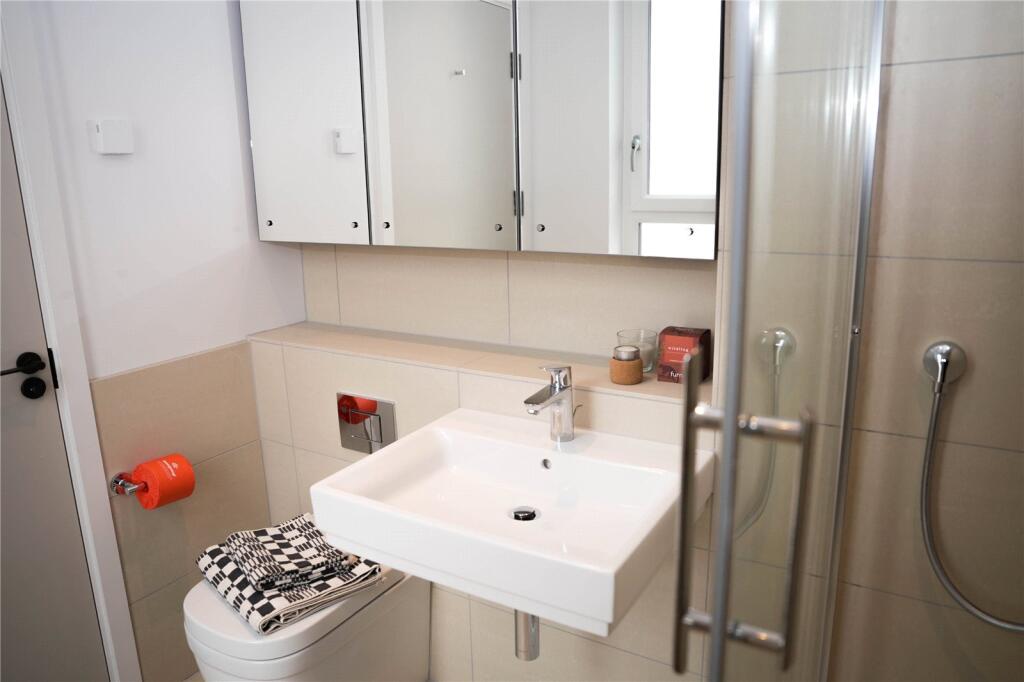 Apartment in Bristol - More