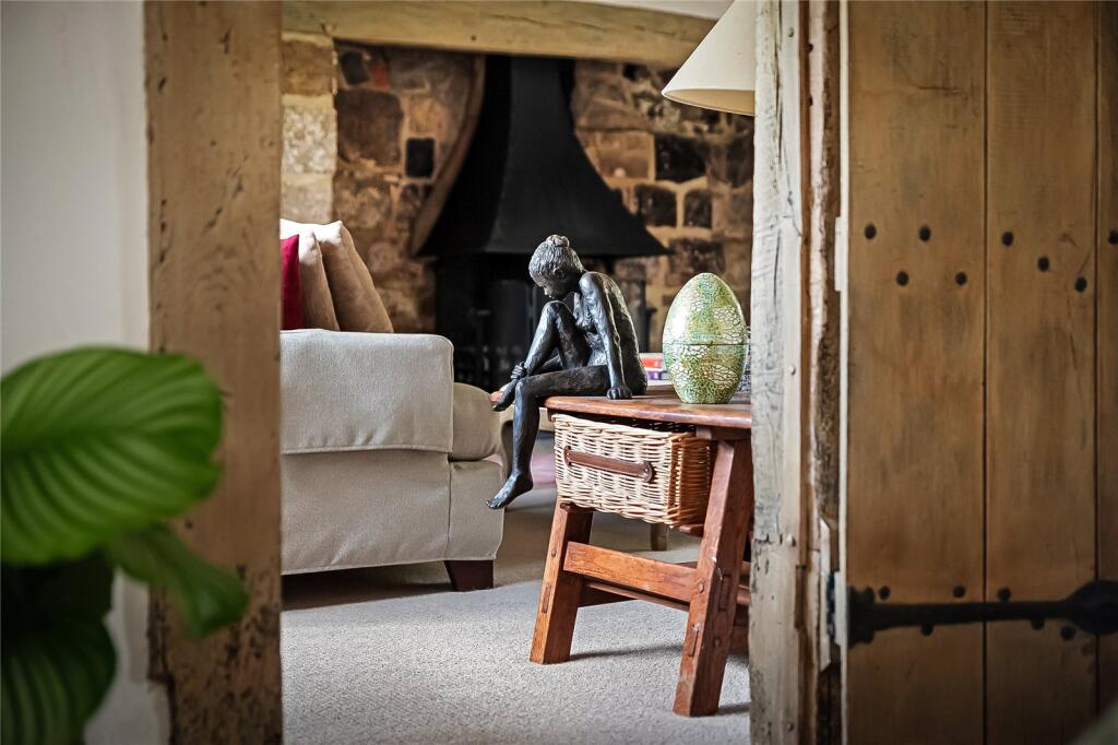 House in Horsham, Pulborough - View 5
