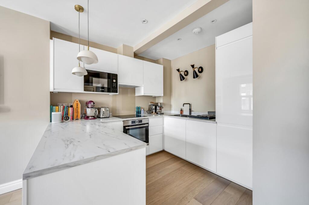 Apartment in London, West Kensington - View 4
