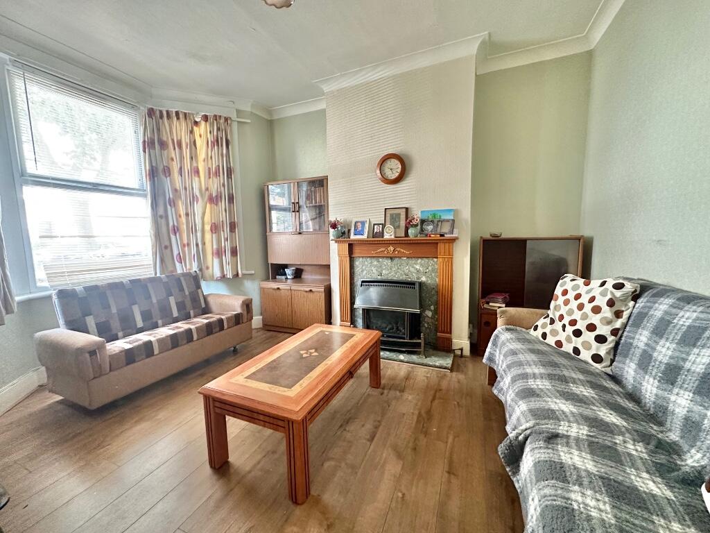 House in London - View 2