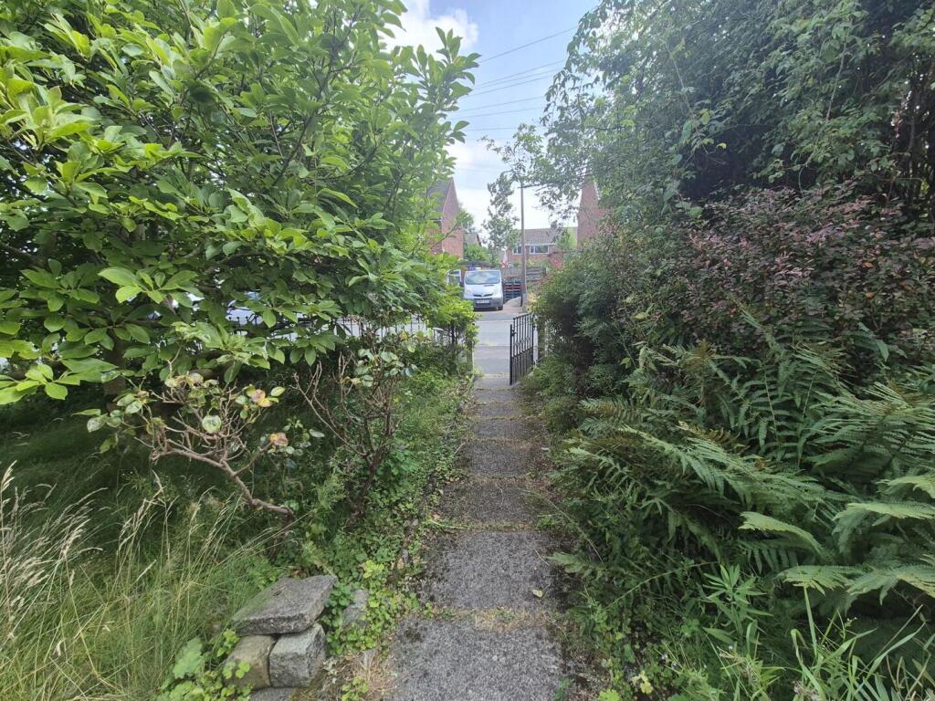 Holcombe Crescent, Kearsley, Bolton - View 5