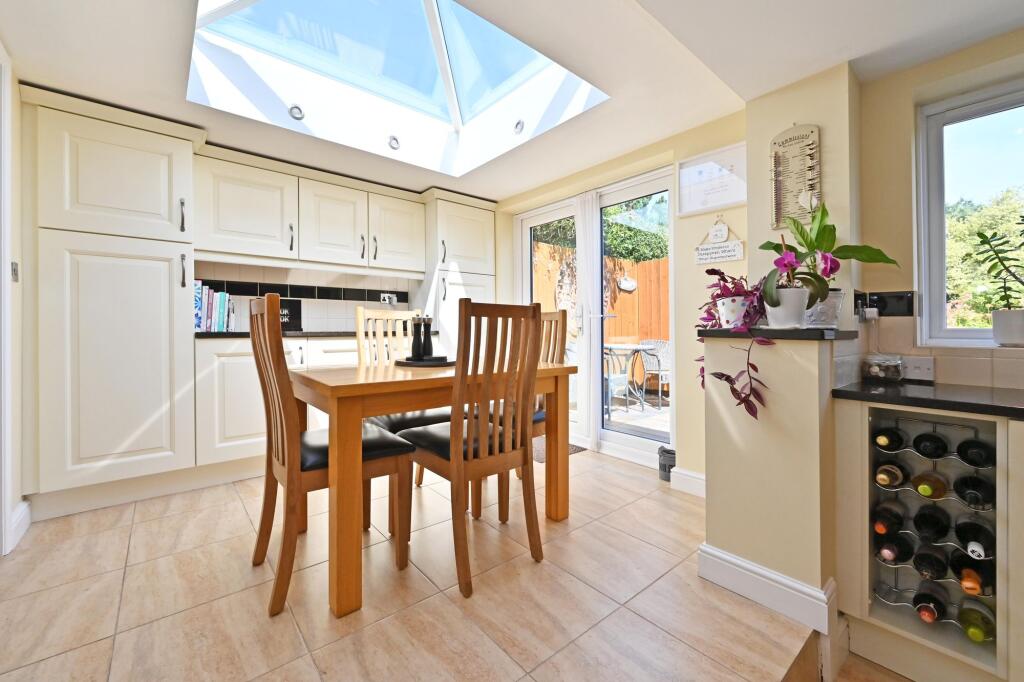 House in Stoke-on-Trent - More