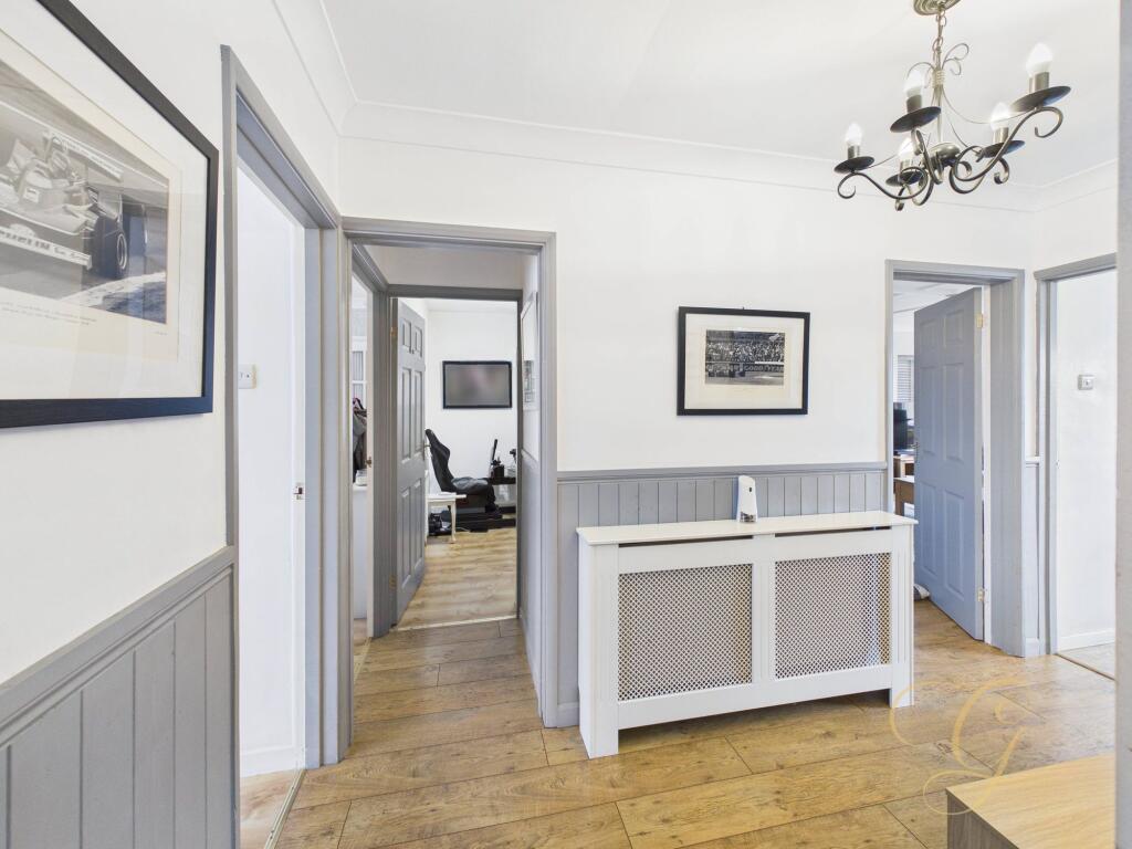 House in Northampton, West Northamptonshire - View 5