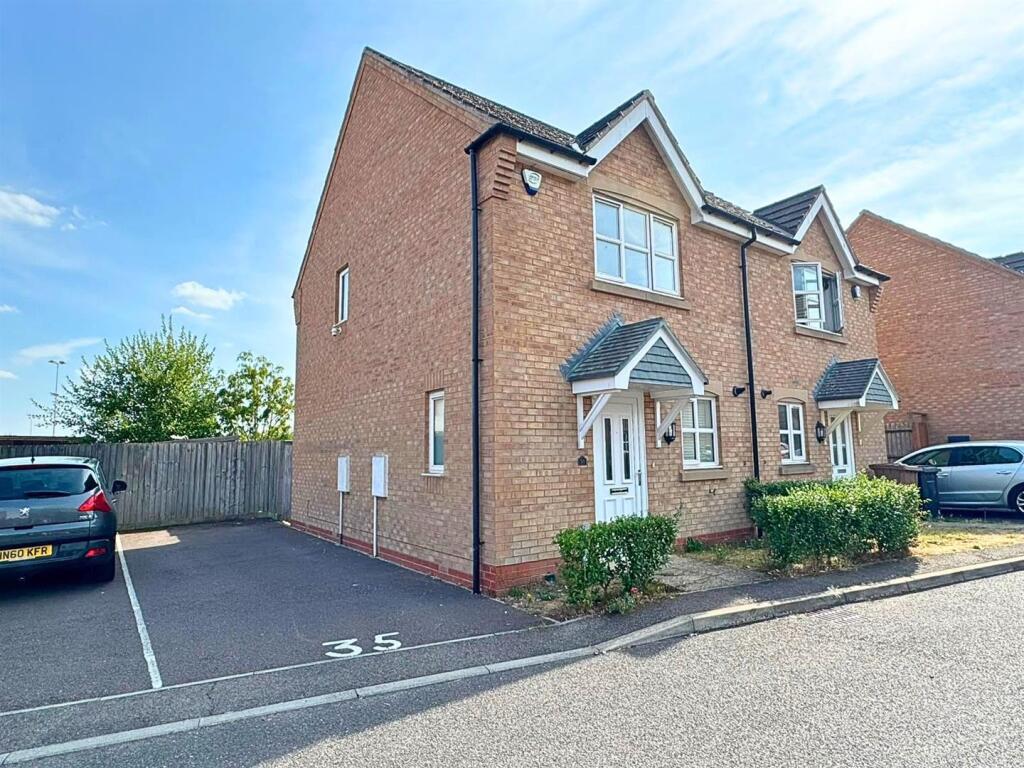 Main image of property: Spire Close, Lincoln