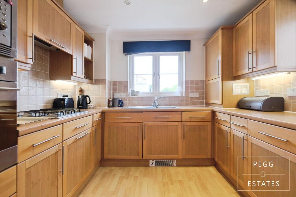 Apartment in Torquay - View 3