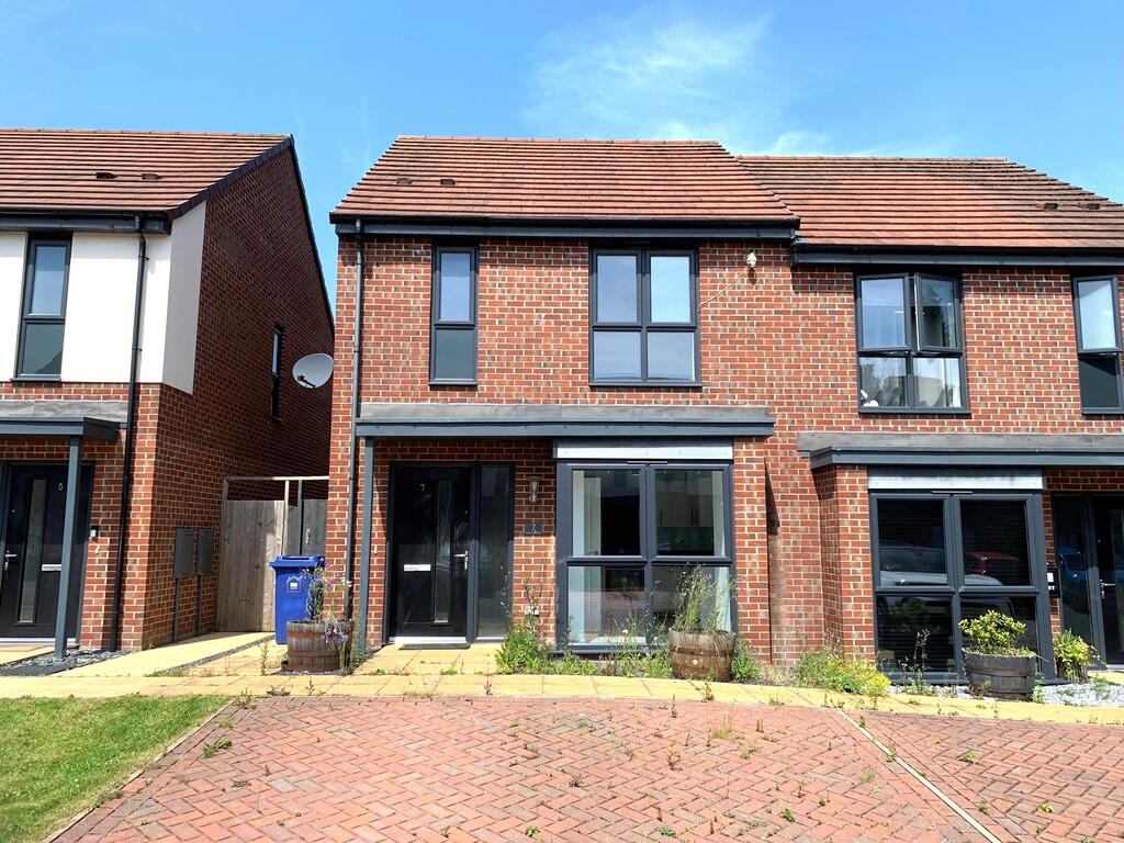 Main image of property: Fell Avenue, Newcastle, Staffordshire, ST5 9FR
