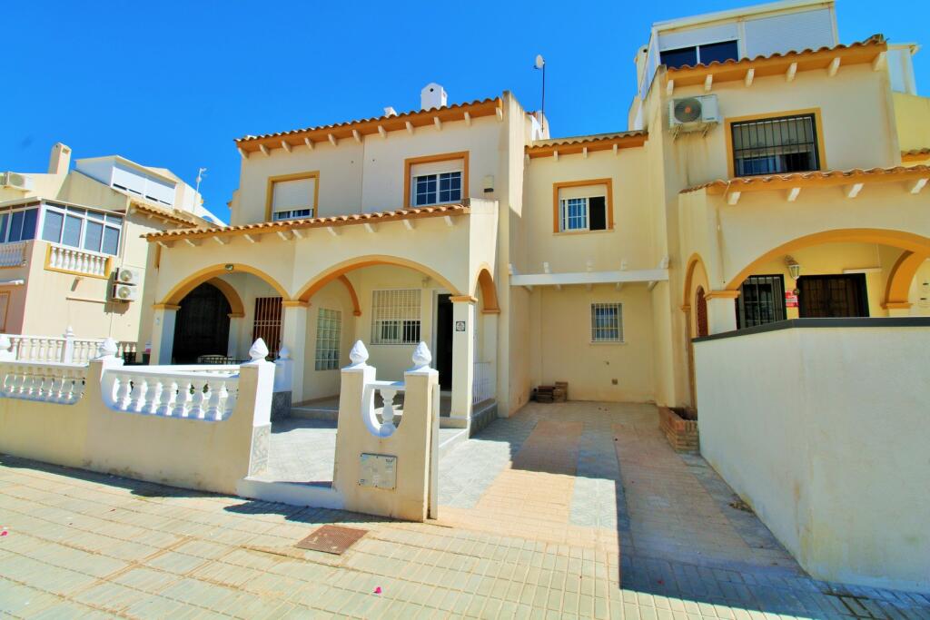 Main image of property: Valencia, Alicante, Playa Flamenca