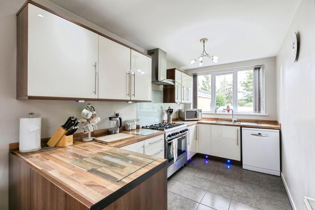 House in Barnsley, South Yorkshire - View 2