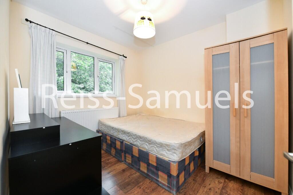 5 bedroom semi-detached house for rent