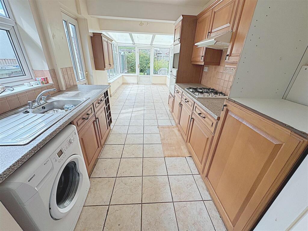 House in Cleethorpes, North East Lincolnshire - View 3