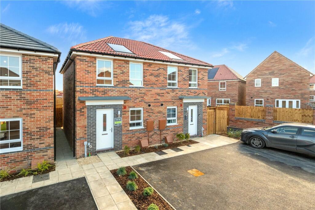 2-bed semi-detached on Len Pick Way, Bourne, PE10, £208,000