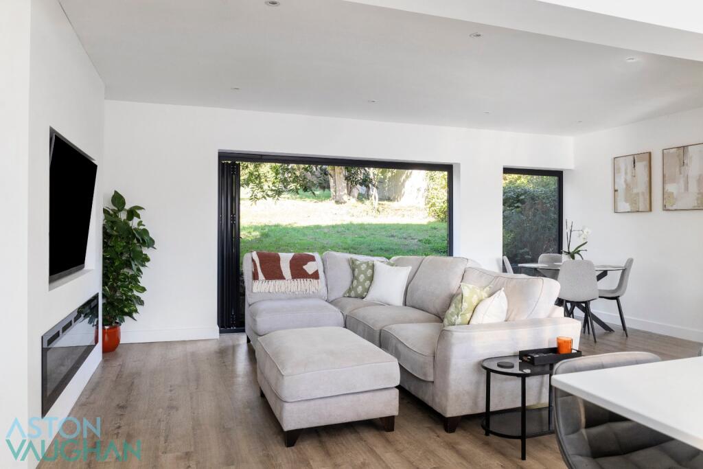 House in Patcham, Westdene - View 2