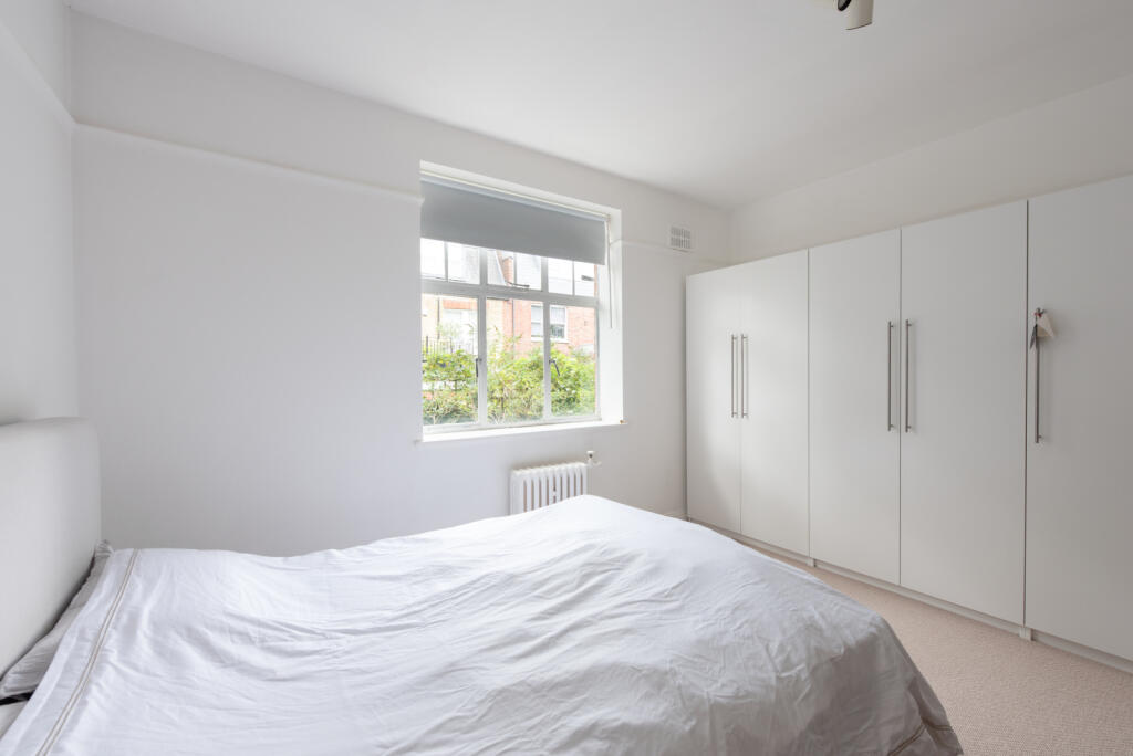 Apartment in London - More