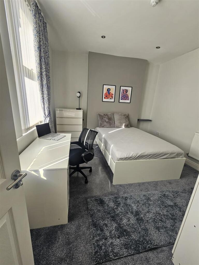 Main image of property: Room 3, 2 Hannan Road, Liverpool