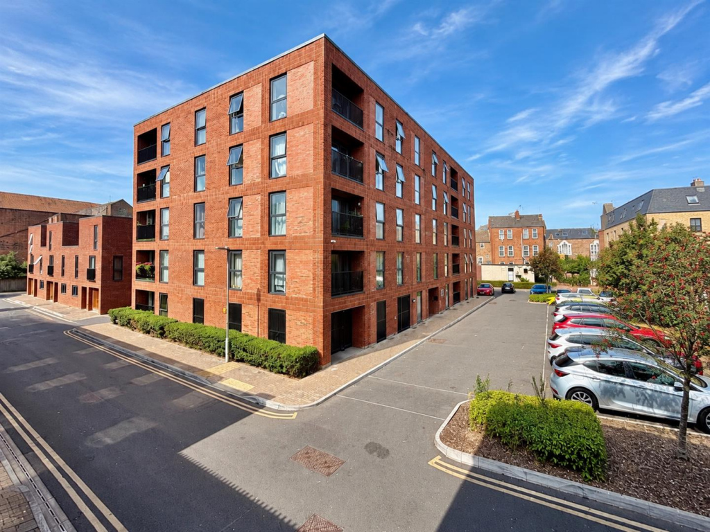 Main image of property: Friars Orchard, Gloucester
