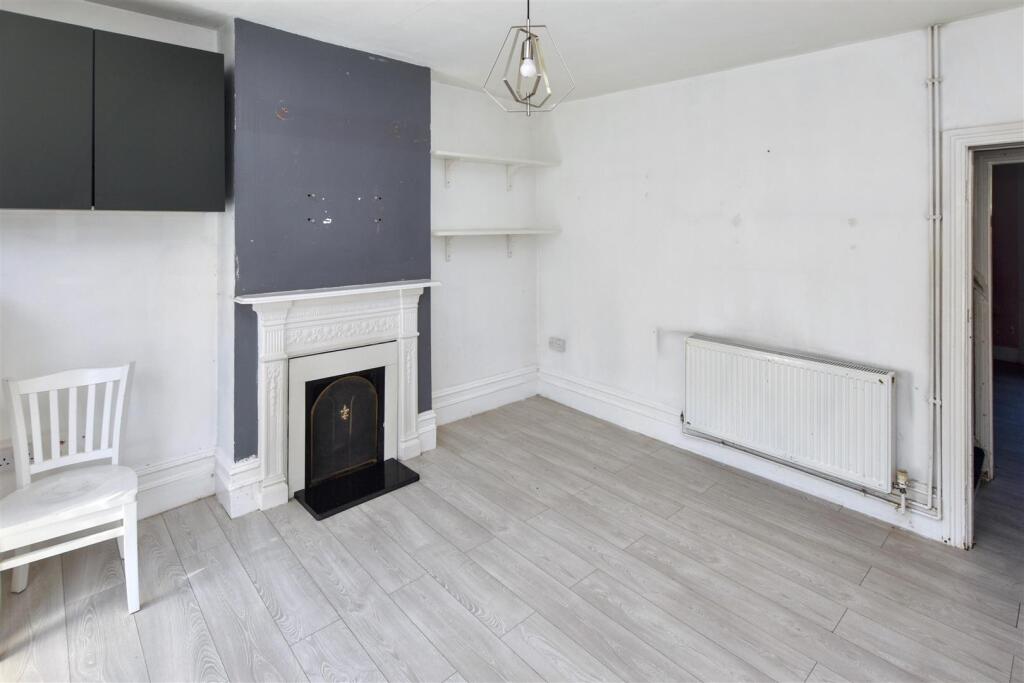 House in Tunbridge Wells, Kent - View 5