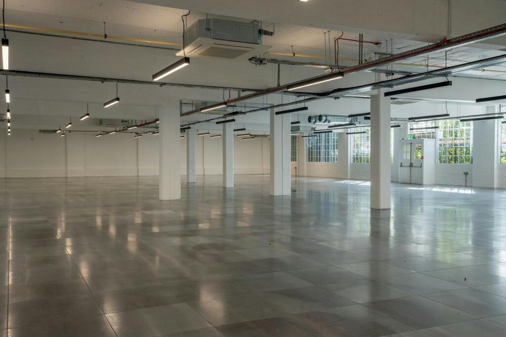 Courtyard Floor, Warehouse