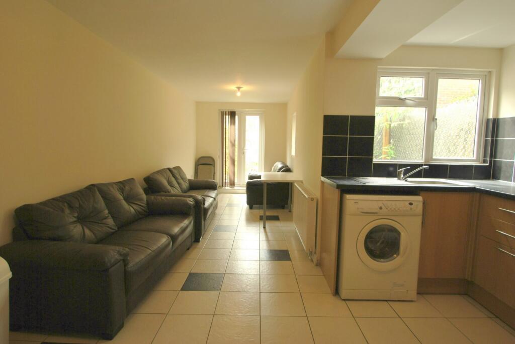 House in Cardiff - View 2