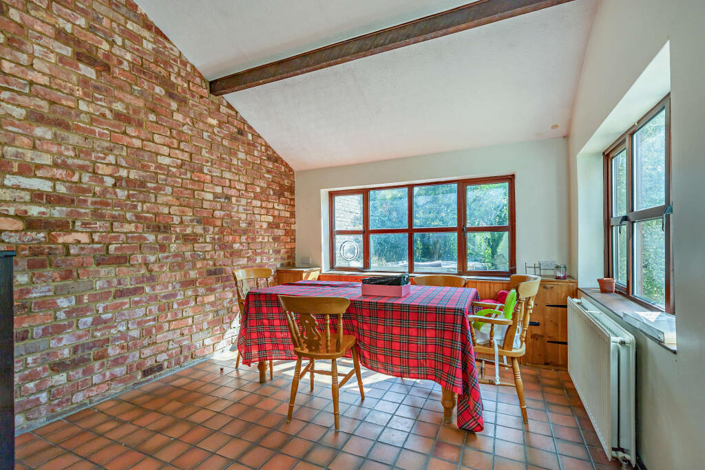 House in Northampton - View 4