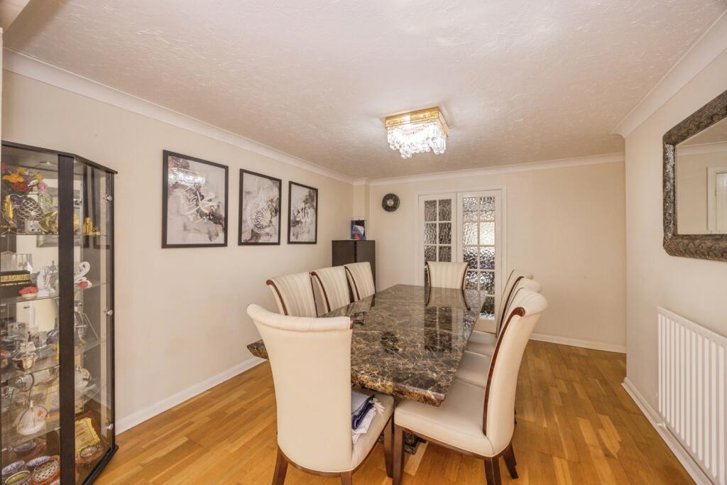 Bentley Close, Waterlooville, Hampshire, PO8 - More