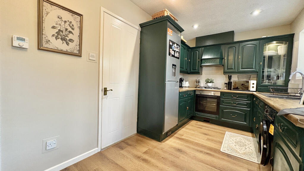 House in Taunton - View 4