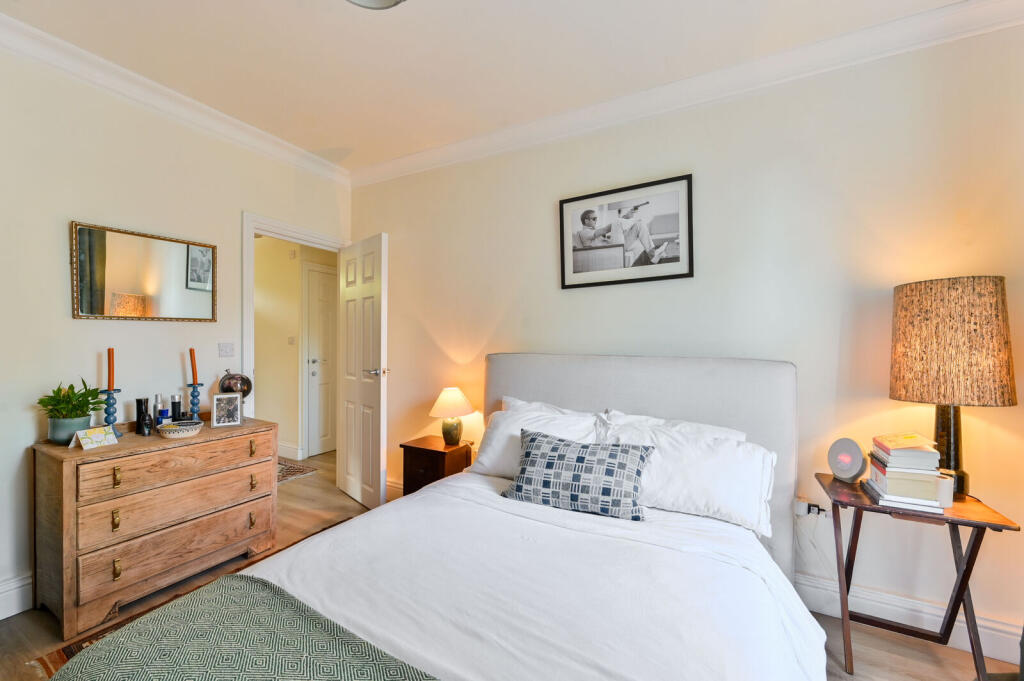 Apartment in London, Stockwell - View 4