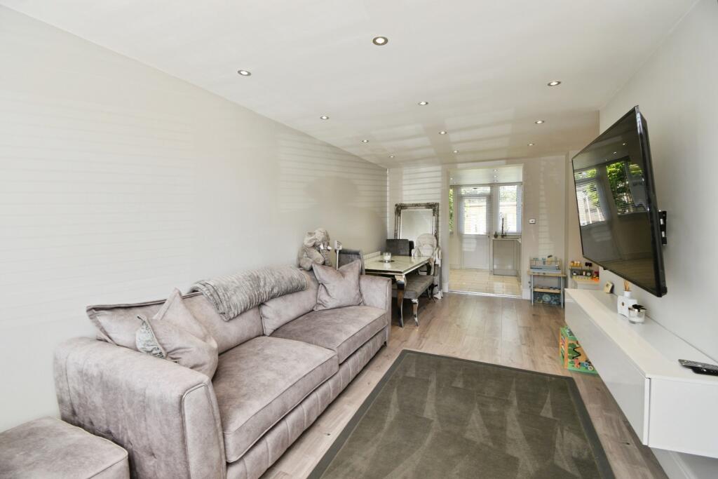 Sherwood Park Avenue, Sidcup, DA15 photo 3