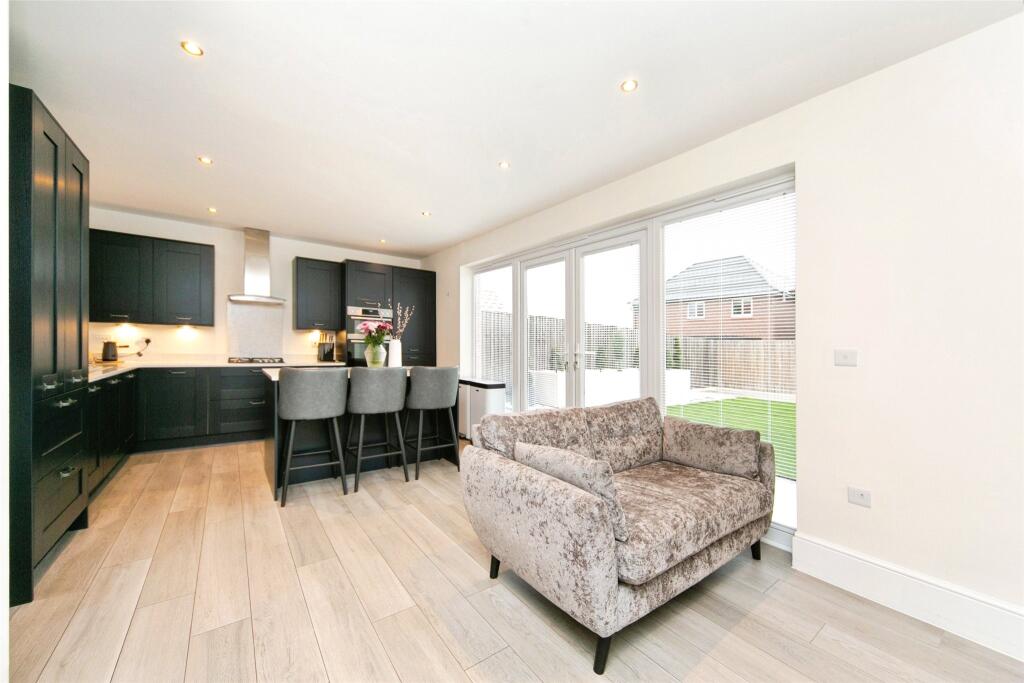 Old Meadow Drive, Backford, Chester, Cheshire, CH1 photo 3