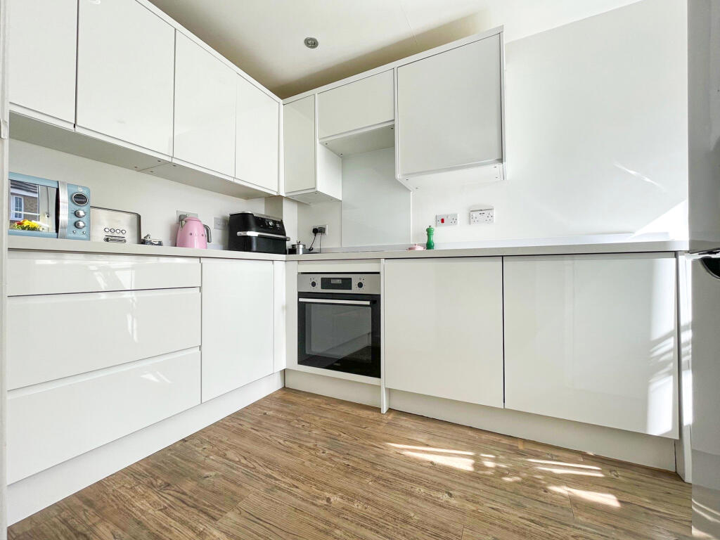 Culverhouse Road, Swindon, SN1 photo 2