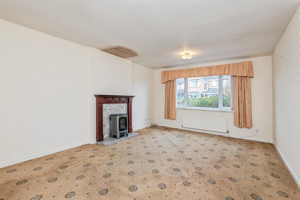 Moor Park Lane, Dewsbury photo 4