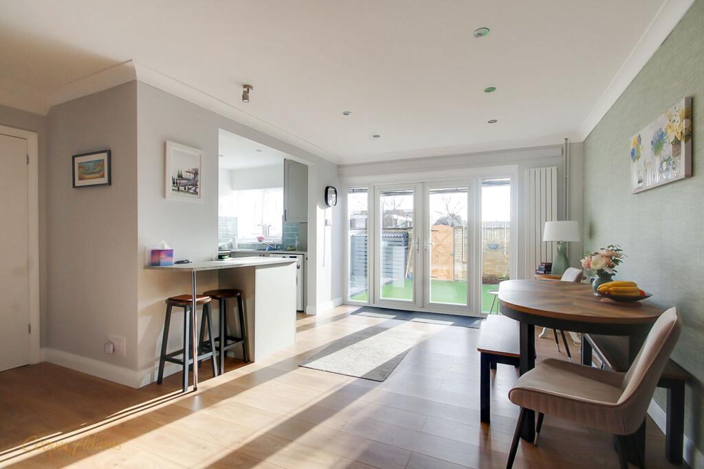 Arundel Garden, Rustington, BN16 photo 4