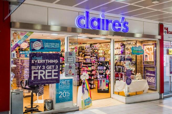 claires001.jpg