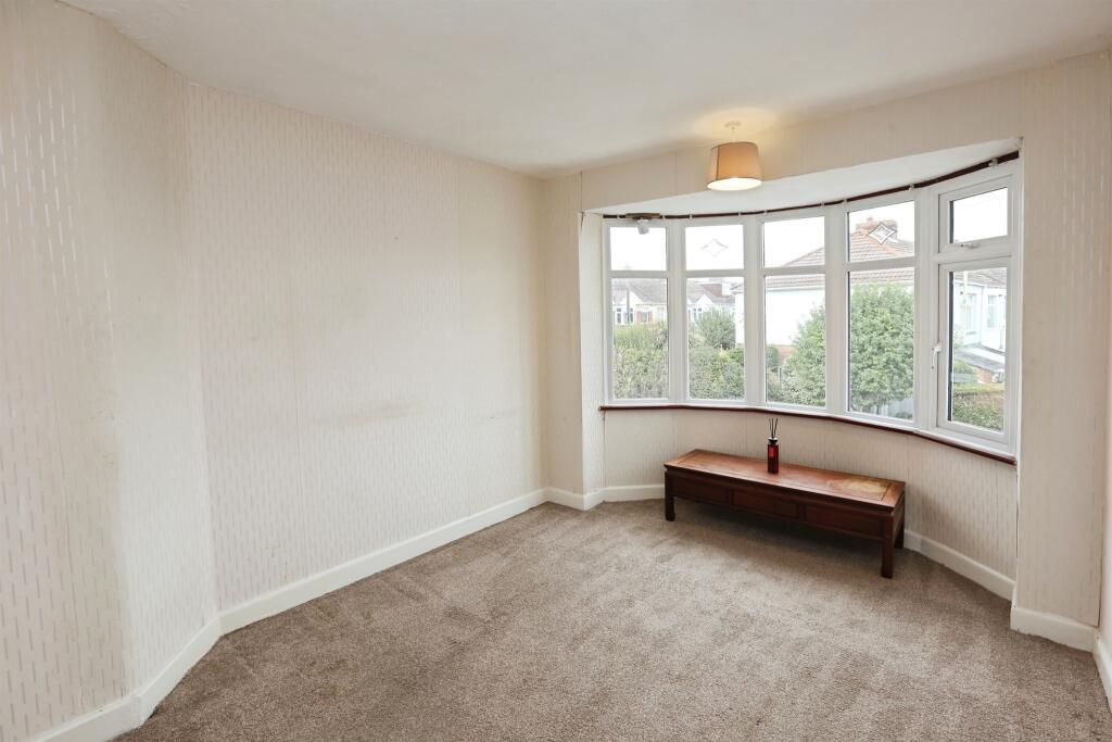 House in Portsmouth - More