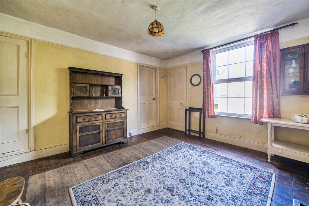 House in Towcester, Eastcote - More