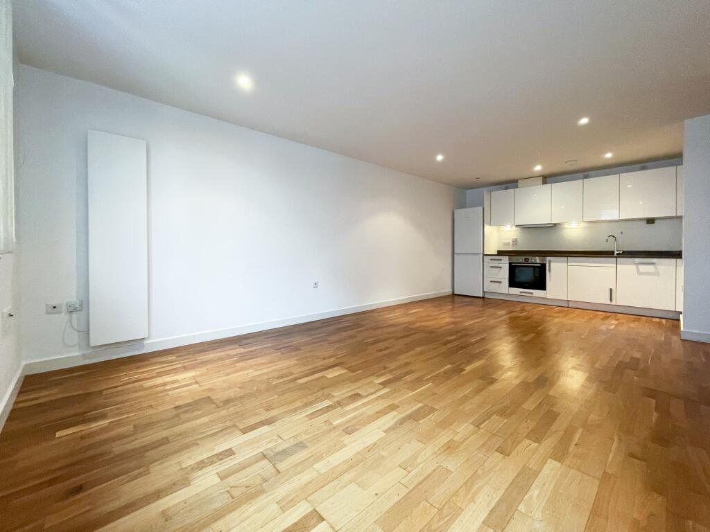 2-bed flat on Wellington Road, Kensal Rise, NW10, £550,000