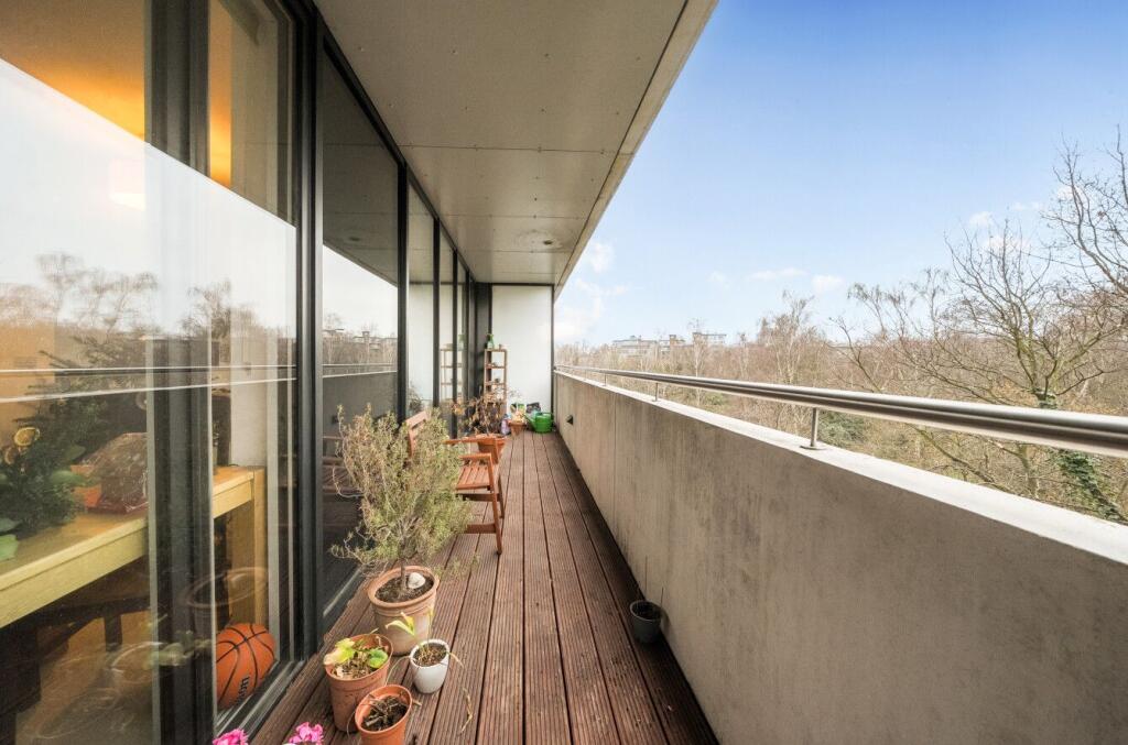 Apartment in London - View 4