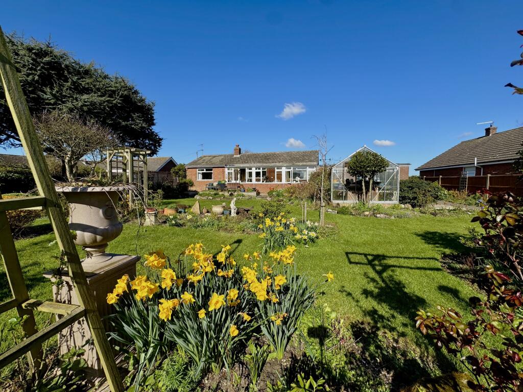 Main image of property: Curium Main Road Saltfleetby Louth LN11 7SS