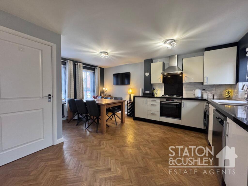 Sanderling Way, Forest Town, NG19 photo 3