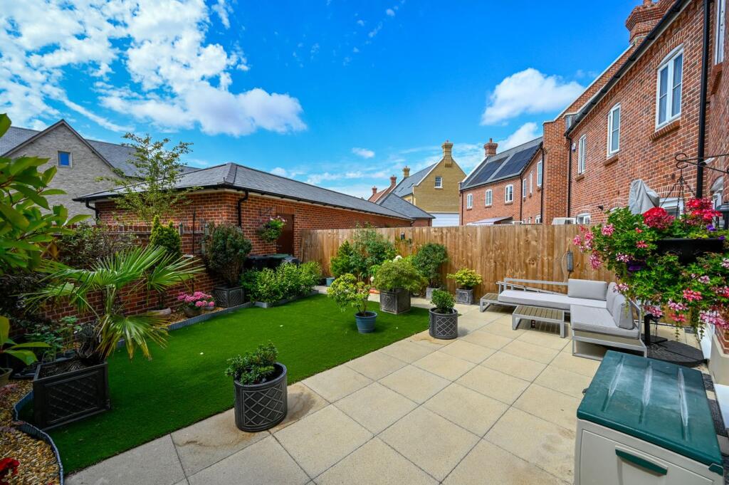 Farrs Avenue, Wimborne, BH21 photo 2