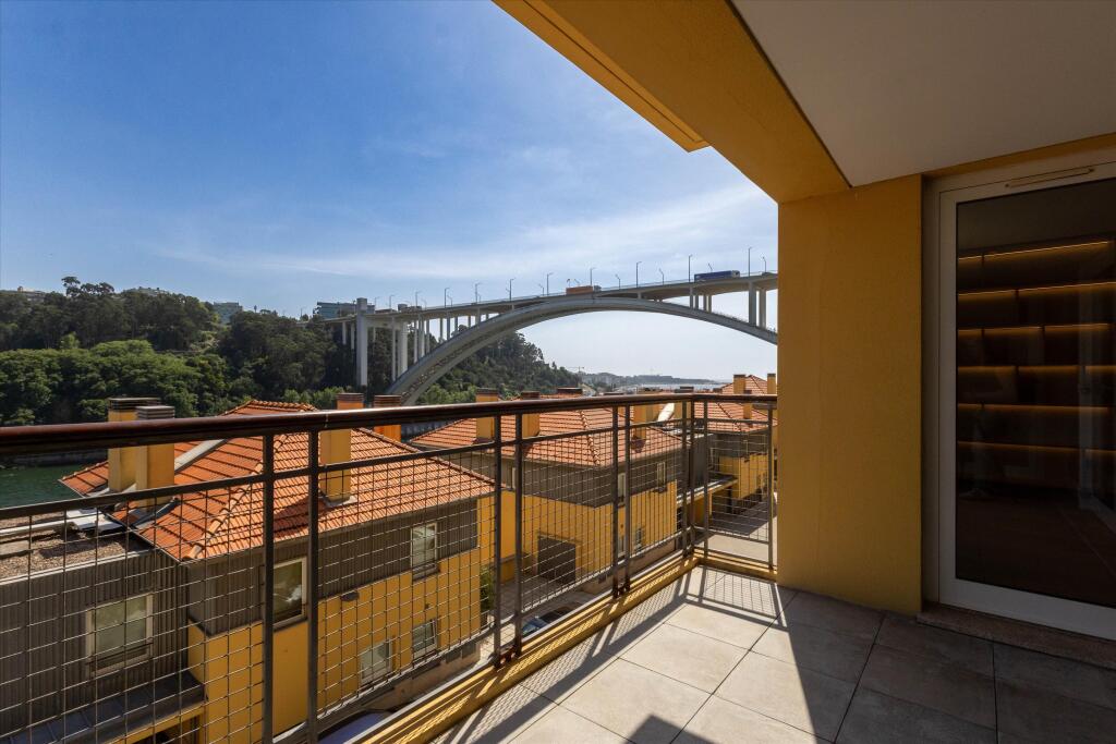 Main image of property: Oporto, Oporto