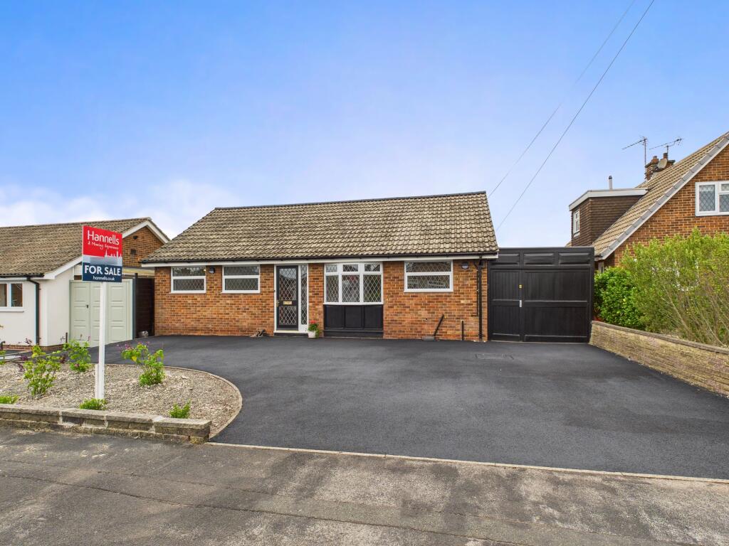 3-bed detached on Hulland View, Allestree, £350,000
