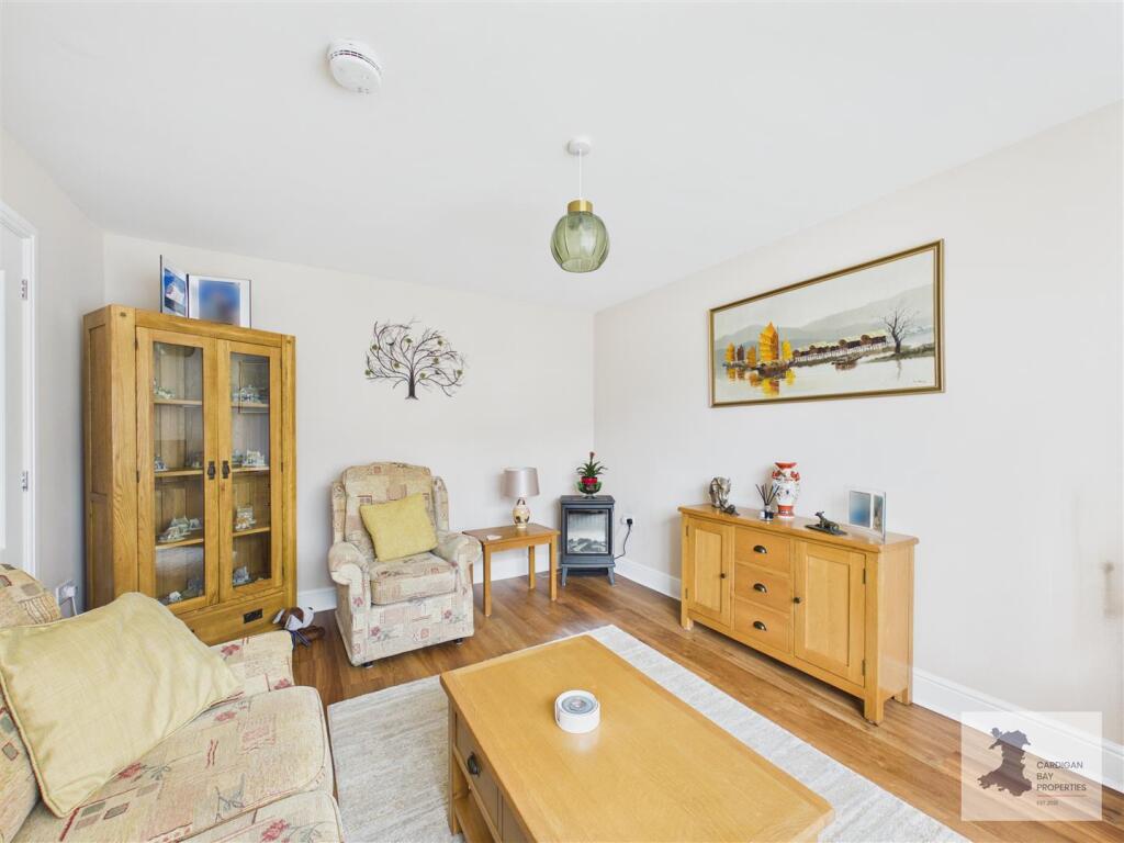 House in Aberteifi / Cardigan, New Town, Cardigan - View 5