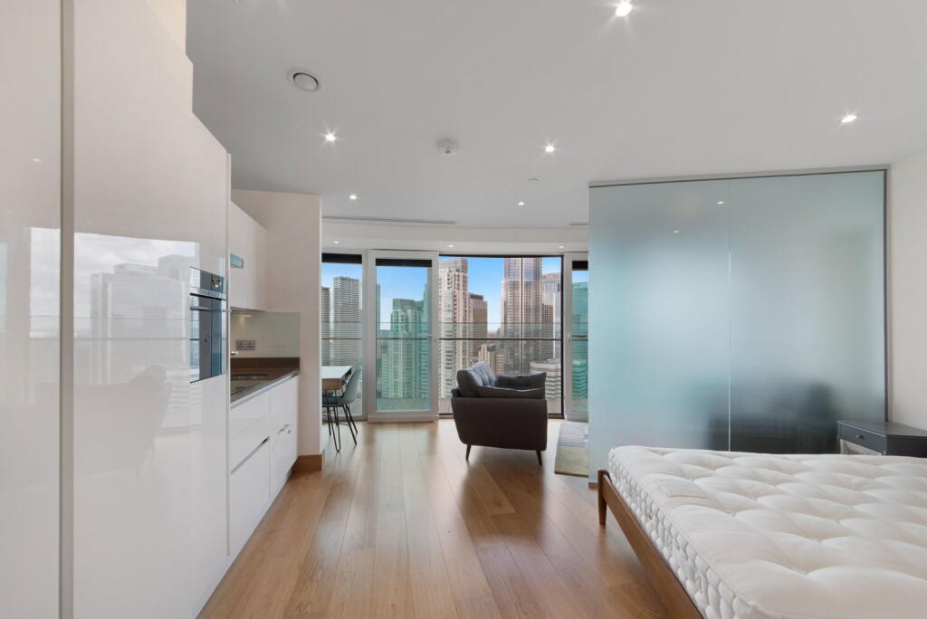 Main image of property: Crossharbour Plaza, London, E14 9UE