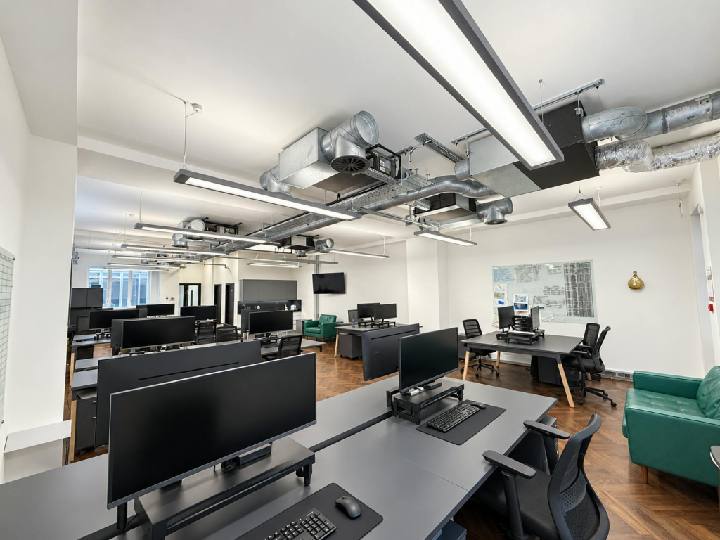 13 Austin Friars - Office Desk Rows.png