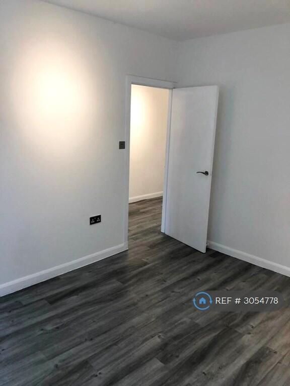 Westgate, Burnley, BB11 photo 4