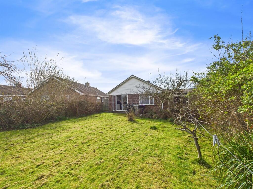 Lansdowne Drive, Sutton-On-Sea photo 2