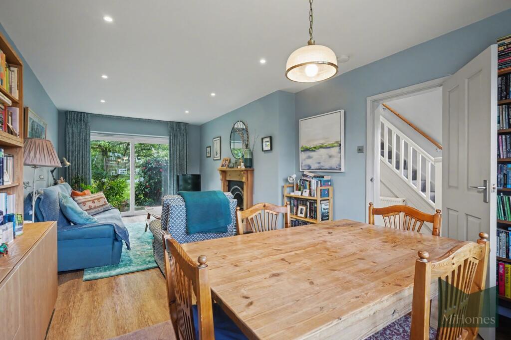 House in London, Colney Hatch - View 2
